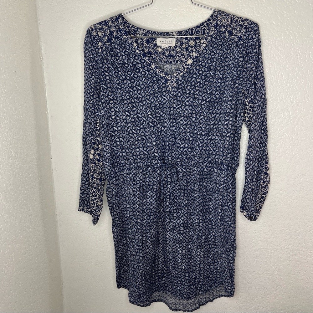 Velvet By Graham & Spencer Dress Womens Medium Blue White Geometric Long Sleeve